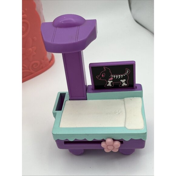 Littlest Pet Shop Get Better Center Vet Clinic Playset 2005 Hasbro Vintage READ - Picture 6 of 16